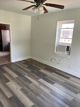 1047 Washington Ave in Madison, IL - Building Photo - Building Photo