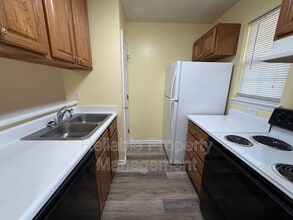 361 S Moore St in Clayton, NC - Building Photo - Building Photo