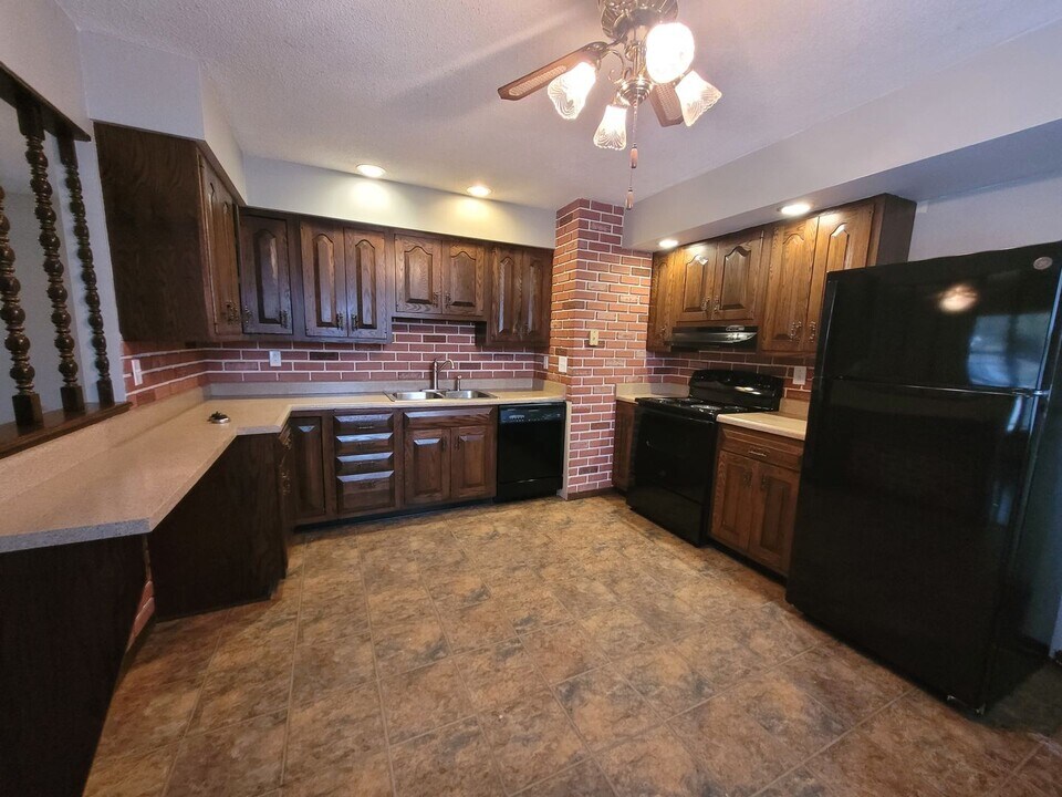 3207 E 41st St in Des Moines, IA - Building Photo