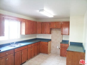 1735 W 55th St in Los Angeles, CA - Building Photo - Building Photo