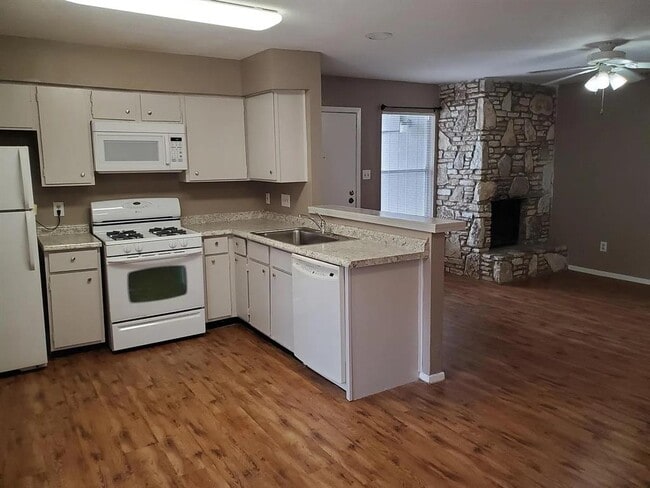 801 Bracewood Cir