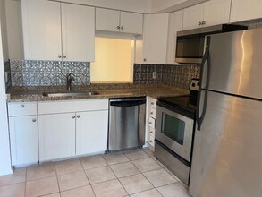 4619 SE 5th Pl in Cape Coral, FL - Building Photo - Building Photo