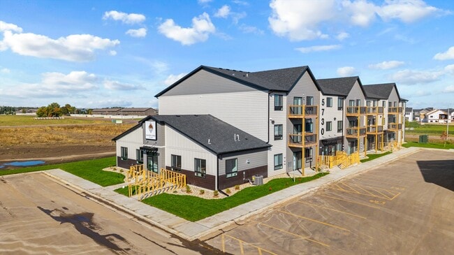 Whisper Creek Village in Sioux Falls, SD - Building Photo - Building Photo