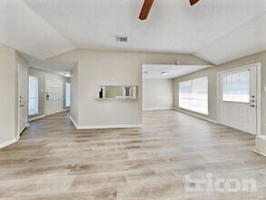 6826 Blue Ridge Dr in Richmond, TX - Foto de edificio - Building Photo