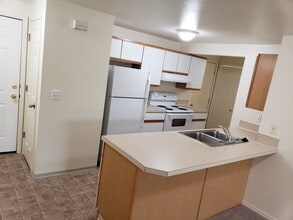 8061 W Cory Ct, Unit 8061 W Cory Ct #101 in Boise, ID - Building Photo - Building Photo