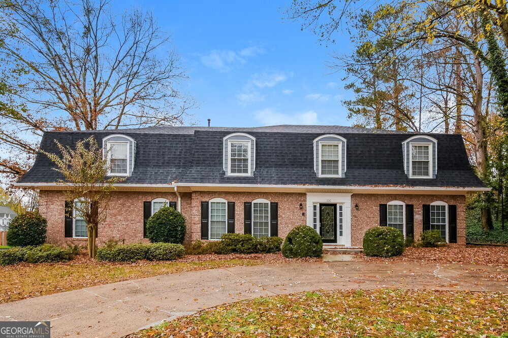 100 Marsh Glen Point in Atlanta, GA - Foto de edificio