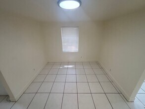 1333 Lowell St in Tallahassee, FL - Building Photo - Building Photo