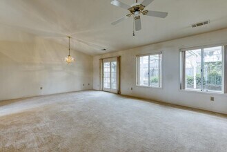 19431 Hollow Ln in Redding, CA - Building Photo - Building Photo