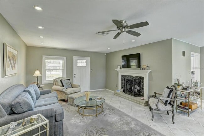 711 Whitfield Ave in Sarasota, FL - Building Photo - Building Photo