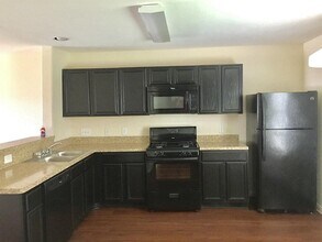 734 Horseshoe Springs Ln in Houston, TX - Building Photo - Building Photo