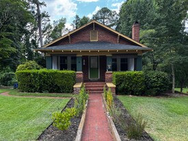 201 Woodside Ave in Fayetteville, NC - Building Photo