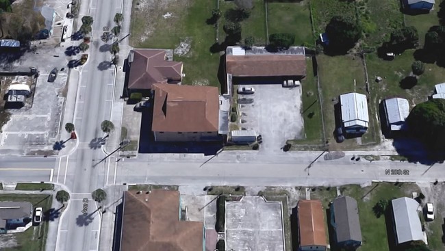 438 N 20th St in Fort Pierce, FL - Building Photo - Building Photo