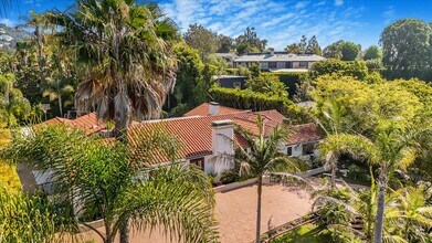 114 S Layton Dr in Los Angeles, CA - Foto de edificio - Building Photo