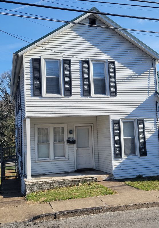 property at 1024 N High St