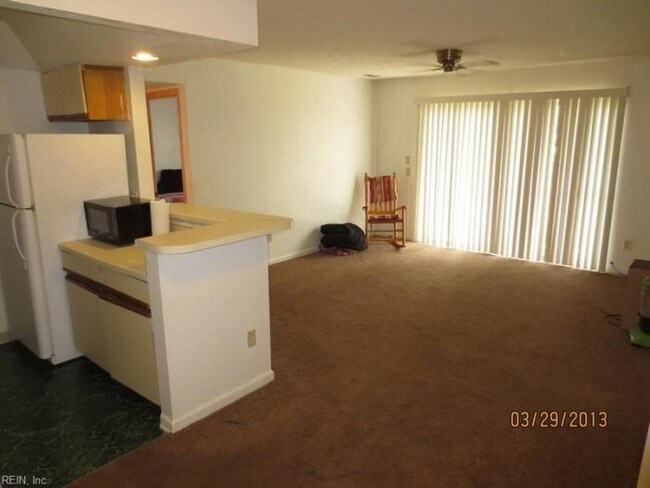 131 Haverford Ct in Hampton, VA - Building Photo - Building Photo