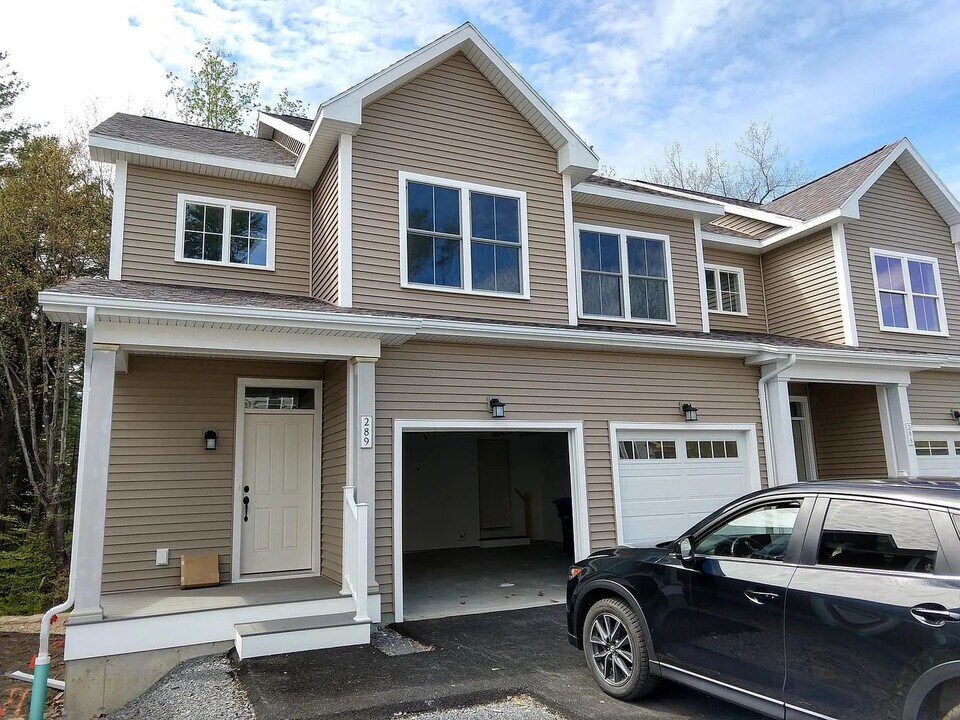 289 Obrien Farm Rd in South Burlington, VT - Building Photo