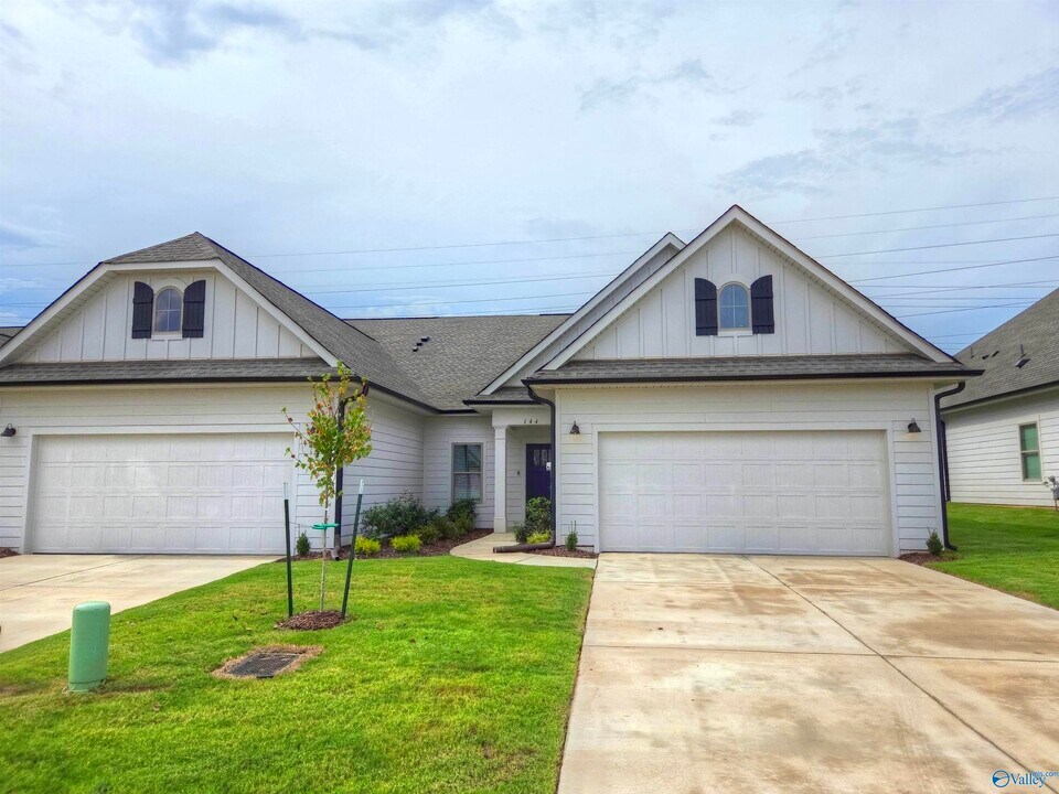 144 Little Britain St in Madison, AL - Building Photo