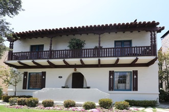 169 N Clark Dr in Beverly Hills, CA - Building Photo - Building Photo