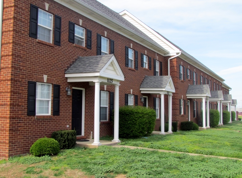 Red Mile Square Townhomes in Lexington, KY - Building Photo