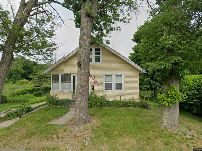 property at 19 Boyd St