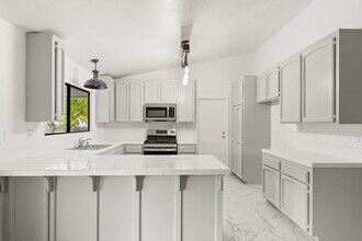 17805 Walnut St in Hesperia, CA - Building Photo - Building Photo