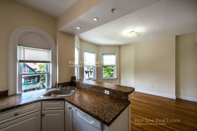 53 Ashford St-Unit -1 in Boston, MA - Building Photo - Building Photo