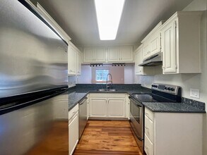 480 Canyon Oaks Dr in Oakland, CA - Building Photo - Building Photo