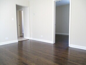 3324 N Central Park Ave in Chicago, IL - Building Photo - Building Photo