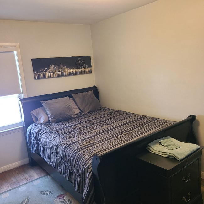 27139 Penn St in Inkster, MI - Building Photo - Building Photo