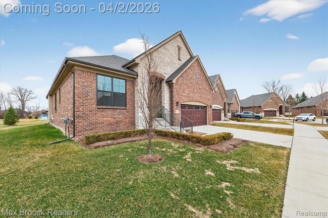 43721 Legacy Dr in Sterling Heights, MI - Building Photo - Building Photo