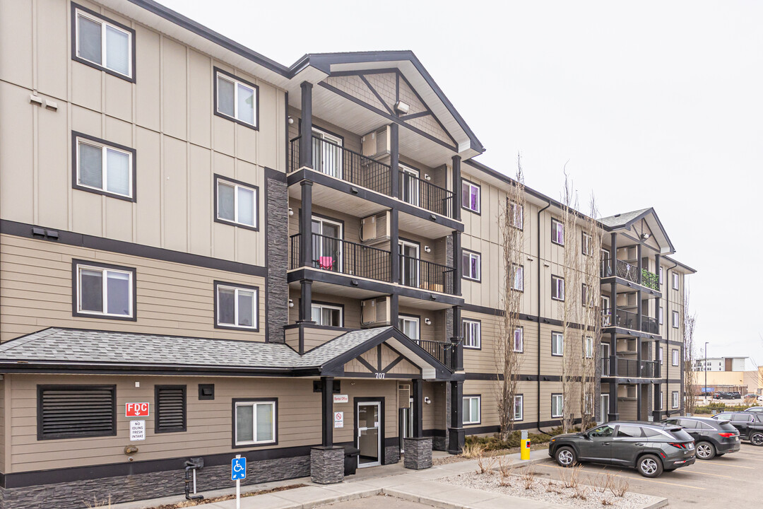 Tamarack Gardens in Edmonton, AB - Building Photo