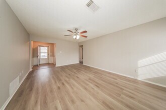 1212 SE 11th St in Moore, OK - Building Photo - Building Photo