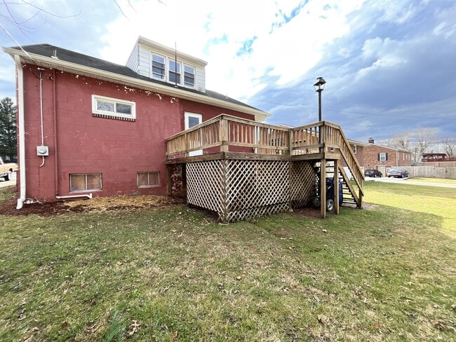 2235 Middle St in York, PA - Building Photo - Building Photo