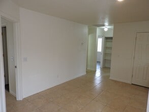 3243 N Lomalai St in Kingman, AZ - Building Photo - Building Photo