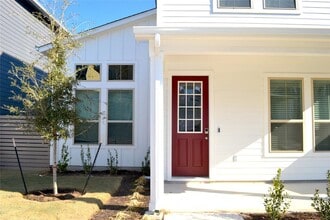 8205 Springsteen Dr in Austin, TX - Building Photo - Building Photo