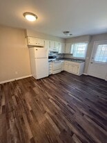 108 E Edgewood Dr in Nicholasville, KY - Building Photo