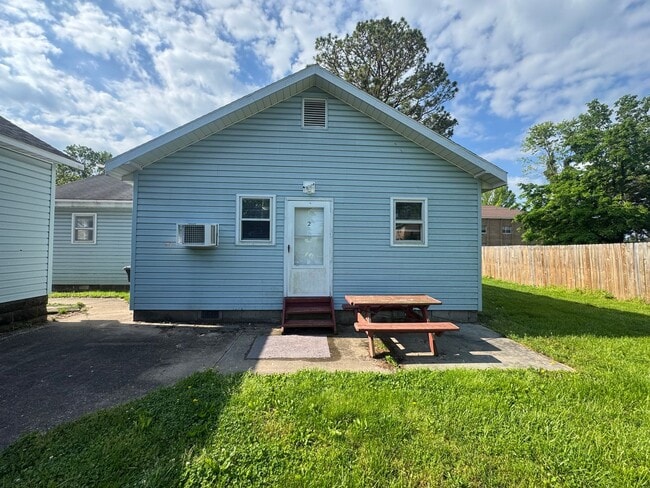property at 319 E College St