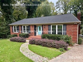 3311 Tyrone Dr in Charlotte, NC - Building Photo