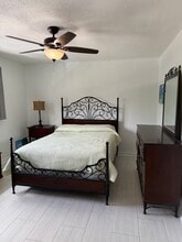 1001 SE 16th St in Fort Lauderdale, FL - Foto de edificio - Building Photo