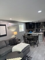 665 S Preston Ct in Alpharetta, GA - Building Photo