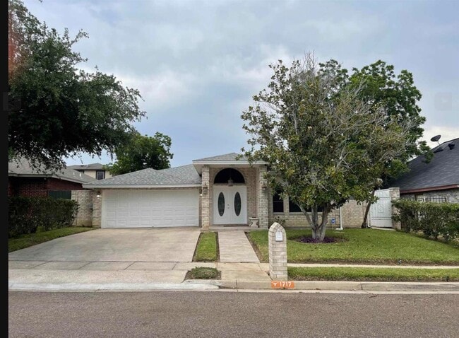 1717 Woodland Dr