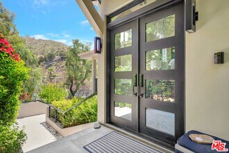 3859 Rambla Pacifico St in Malibu, CA - Building Photo - Building Photo