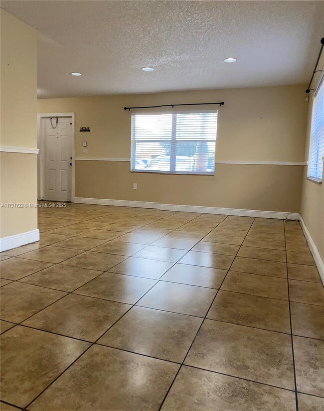31 NE 12th Ave in Homestead, FL - Building Photo - Building Photo