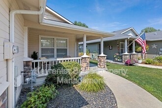 8333 N Duncan Ln in Boise, ID - Building Photo - Building Photo