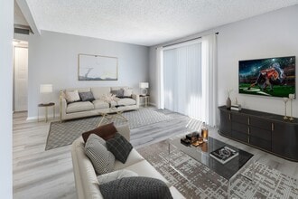 Mystic Bay Apartments in Largo, FL - Building Photo - Building Photo