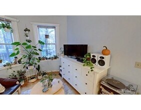26 S Huntington Ave-Unit -2 in Boston, MA - Building Photo - Building Photo
