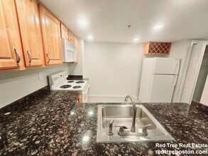 24 Queensberry St in Boston, MA - Foto de edificio - Building Photo