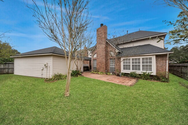 property at 4418 Bermuda Dr