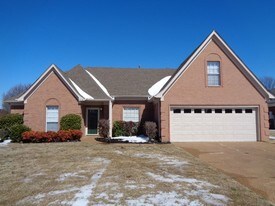 13132 Sandbourne Cross in Olive Branch, MS - Building Photo