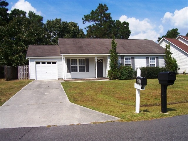 725 Oak Branches Cl SE in Leland, NC - Building Photo